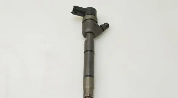 Hyundai i40 Fuel injector 338002A800