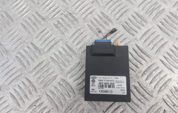 Volkswagen Touran I Auxiliary heating control unit/module 4F0909509 L01810304
