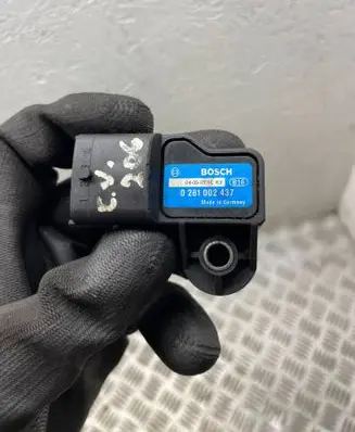 Chrysler Grand Voyager IV Air pressure sensor 0281002437