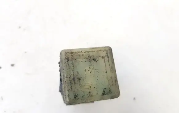 Mercedes-Benz C W202 Other relay 898135