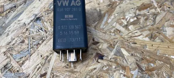 Audi A6 S6 C6 4F Glow plug pre-heat relay 038907281B 0522120503