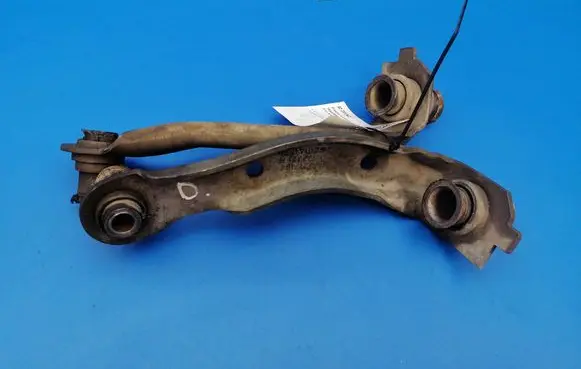Nissan Note (E11) Engine mounting bracket 8200127321 8200127324