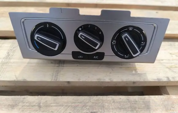Volkswagen Polo V 6R Climate control unit 6C0820045A E1081689