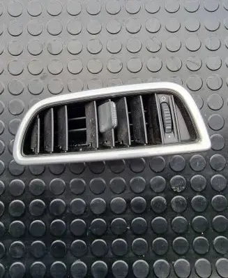 Porsche Cayenne (92A) Dash center air vent grill 7P5819728E 4590022602