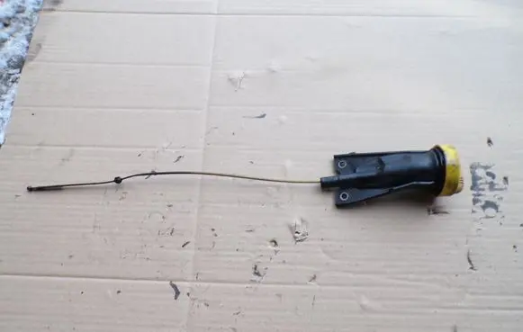 Renault Megane III Oil level dip stick 8200722806