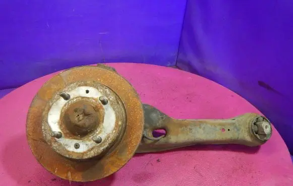 Volvo S40, V40 Rear wheel hub spindle/knuckle 