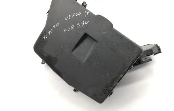 Toyota Verso-S Fuse box set 821110FL60