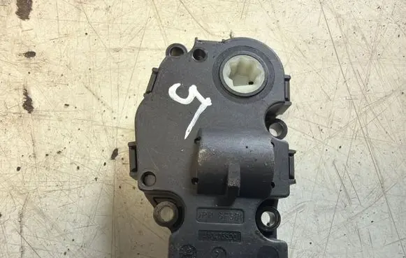 BMW 3 E90 E91 Air flap motor/actuator 410475520