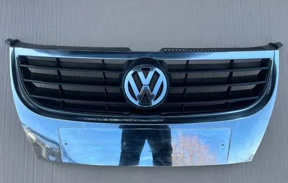 Volkswagen Touran I Front bumper upper radiator grill 1T0853651D