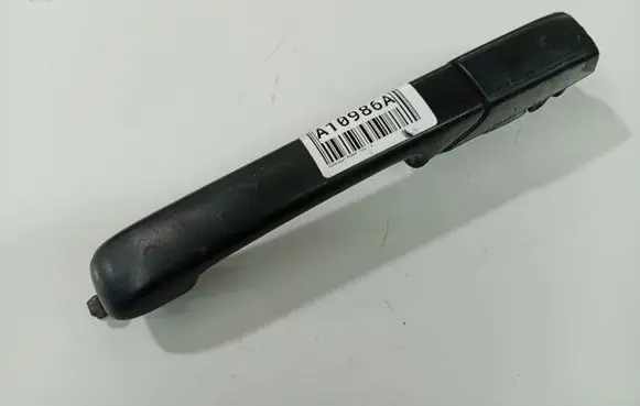 Volkswagen PASSAT B4 Front door exterior handle 