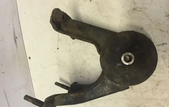Toyota Avensis T220 Gearbox mount