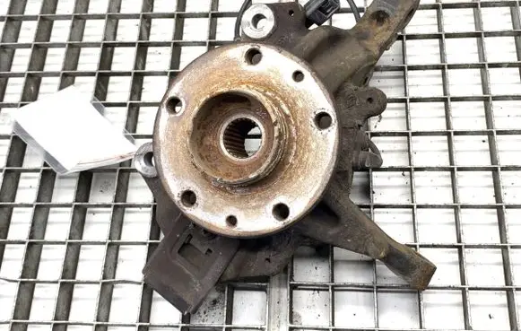Front wheel hub spindle knuckle