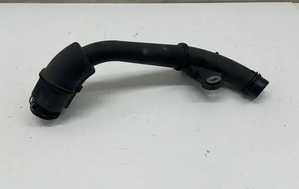 Mercedes-Benz GLA H247 Intercooler hose/pipe A2820981200