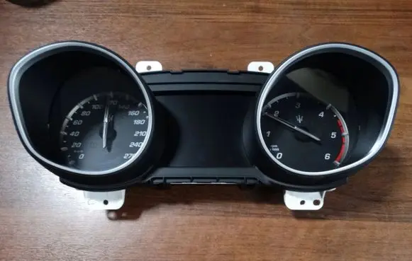 Maserati Levante Speedometer (instrument cluster) 670101177