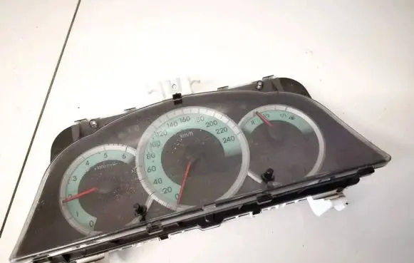 Toyota Corolla Verso AR10 Speedometer (instrument cluster) 838000f090 83800-0f090