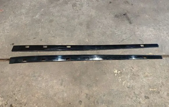 Roof trim bar molding cover