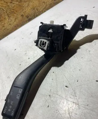 Volkswagen Golf V Indicator stalk 1K0953513A