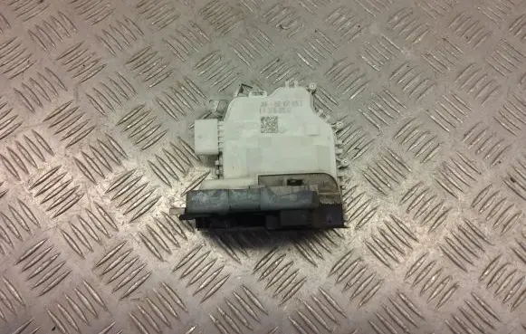 Audi Q3 8U Front door lock 8J2837015E