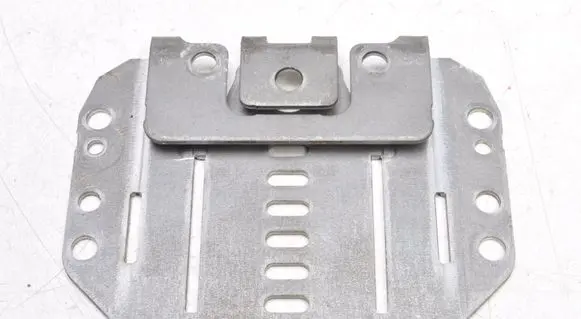 Volvo S60 Engine mount bracket 