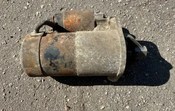 Mitsubishi Pajero Starter motor MD172864