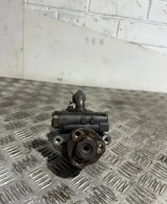 Volkswagen Golf IV Power steering pump