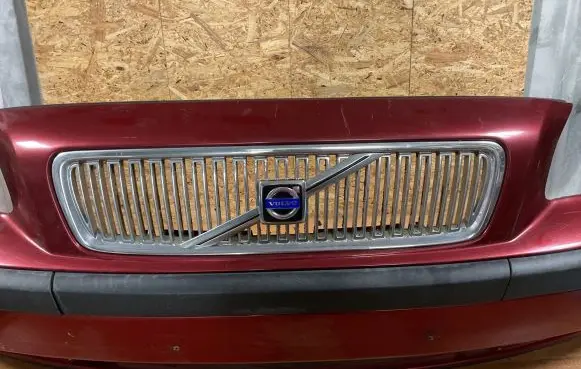 Volvo V70 Front bumper
