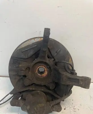 Peugeot 807 Front wheel hub