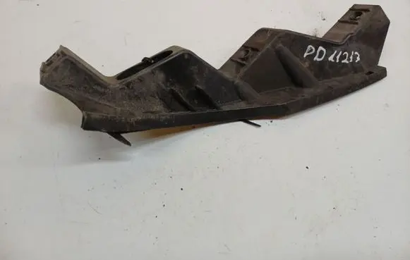 Volkswagen PASSAT B6 Front bumper mounting bracket 3C0807890