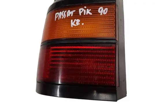 Volkswagen PASSAT B3 Rear/tail lights 333945111 333945112 333945257