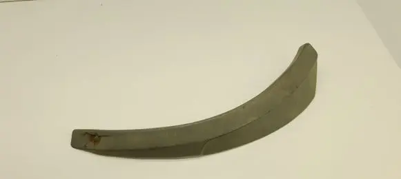 Rear fender molding trim