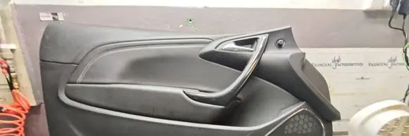 Opel Cascada Front door card panel trim