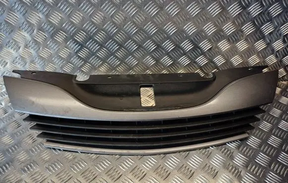 Renault Laguna II Front grill 8200012581