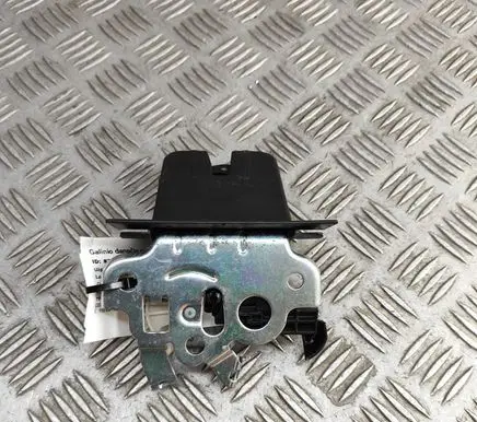 Audi A3 S3 8V Tailgate/trunk/boot lock/catch/latch 8R0827505A