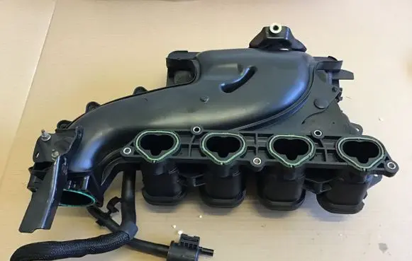 Jeep Cherokee Intake manifold 05047441AI