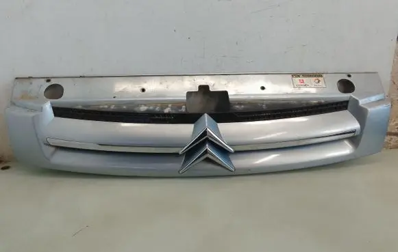 Citroen Berlingo Front bumper upper radiator grill