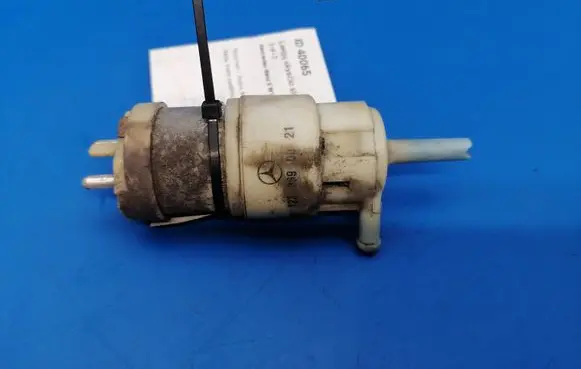 Mercedes-Benz E W123 Windscreen/windshield washer pump
