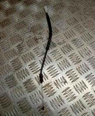 Skoda Fabia Mk2 (5J) Front door cable line 
