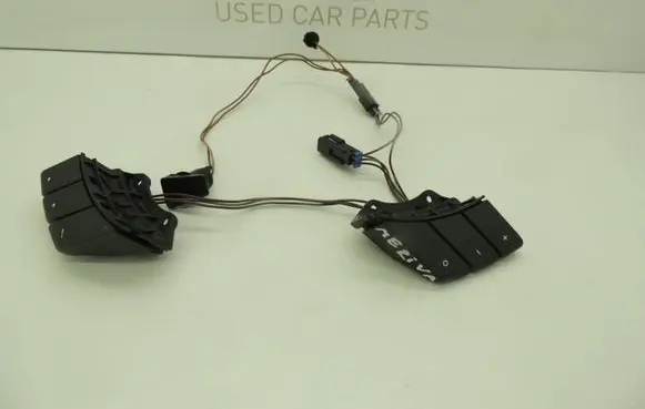 Opel Meriva A Steering wheel buttons/switches D130