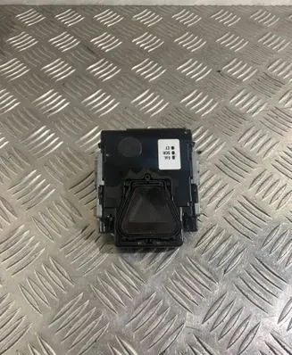Windshield/windscreen camera