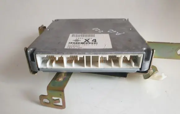 Nissan Primera Engine control unit/module 23710AU605