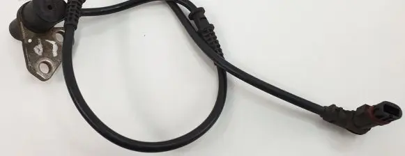 Mercedes-Benz E W210 ABS brake wheel speed sensor 0265006189