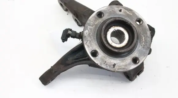 Citroen DS3 Front wheel hub