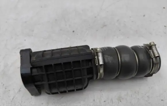 Citroen DS4 Intercooler hose/pipe 9687261180 9685598580