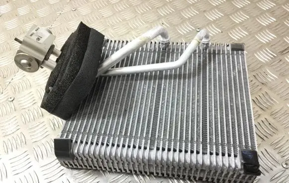 Porsche Cayenne (92A) Air conditioning (A/C) radiator (interior) 7P0820101C