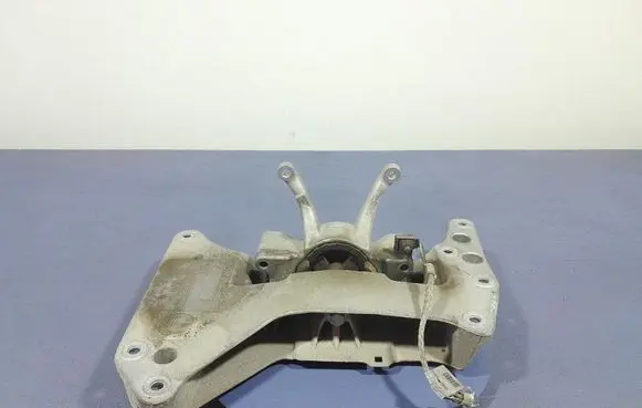 Alpine B3 B4 B5 B6 E90 E91 E92 E93 Gearbox mounting bracket 9485331