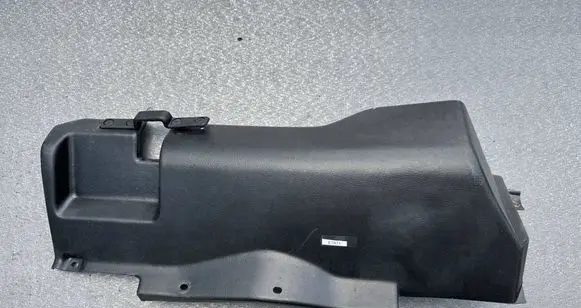 Isuzu Trooper Centre console side trim front 