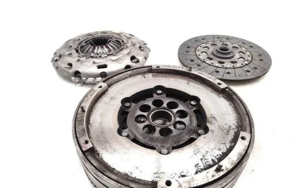 Mazda 6 Clutch set kit R2A116610B