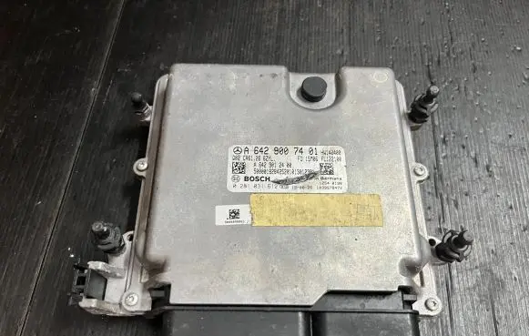Mercedes-Benz S W222 Engine control unit/module A6429007401 A6429012400 0281031612