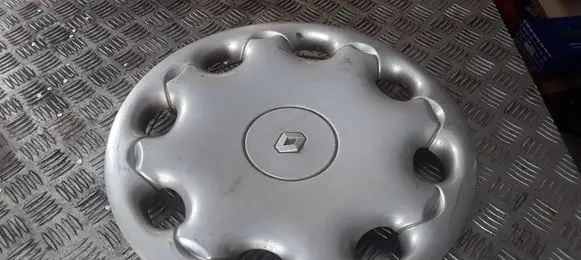 Renault Laguna I R15 wheel hub/cap/trim 7700427890