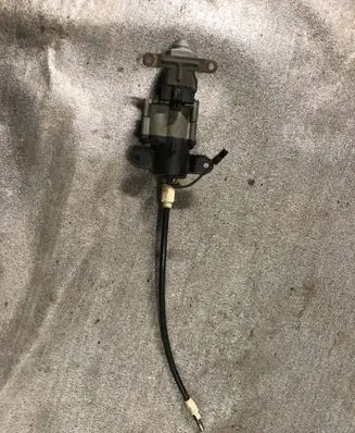 Jeep Grand Cherokee (WK) Sliding door motor 033105120 7746804602